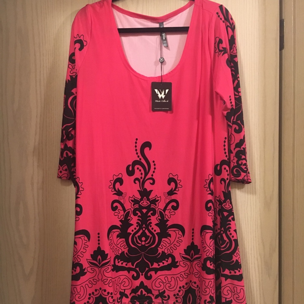 White Mark 1x tunic in fuchsia